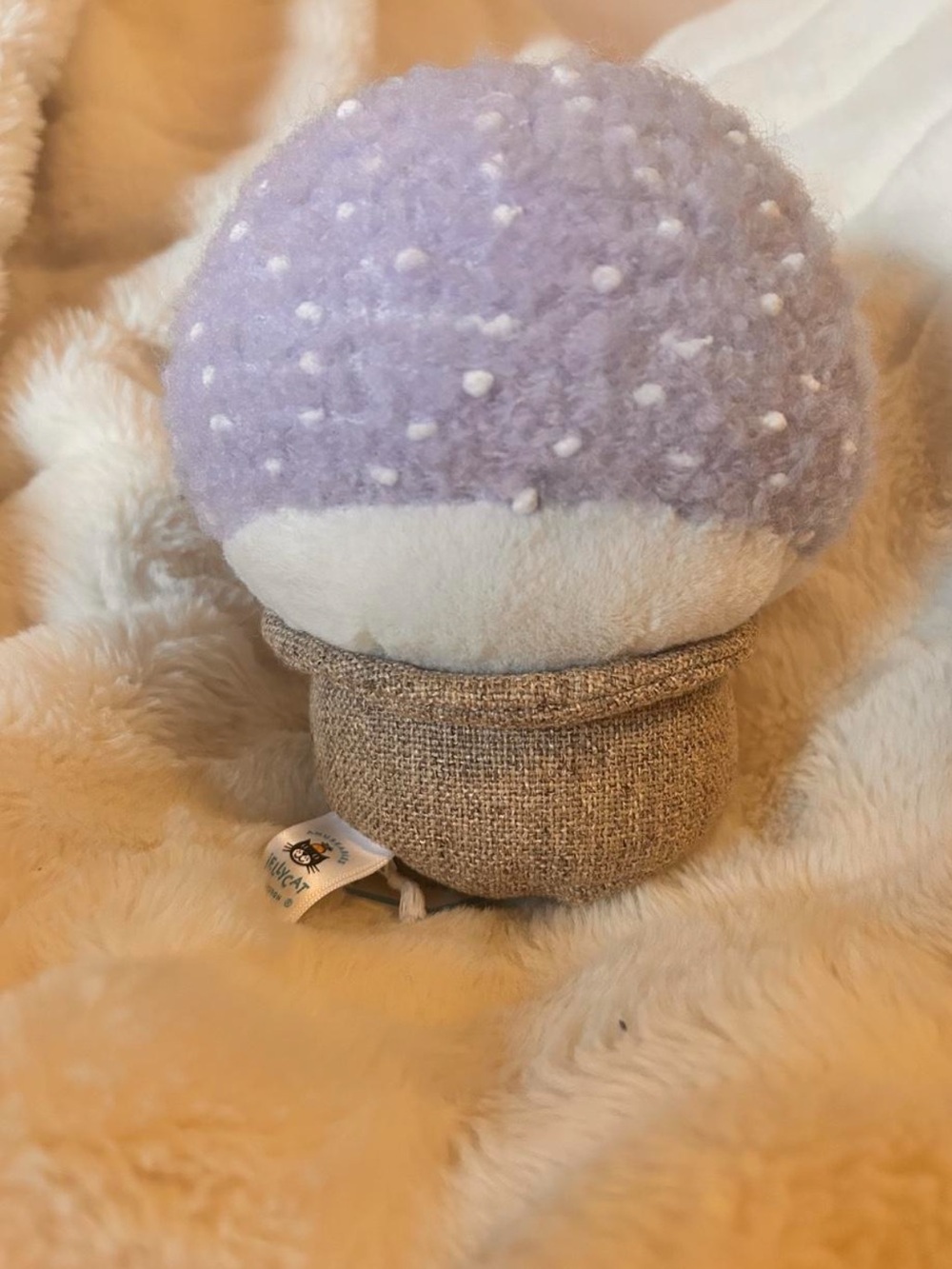 NWT Retired Jellycat Snowglobe Amuseables Cute and Rare - Picture 2 of 6